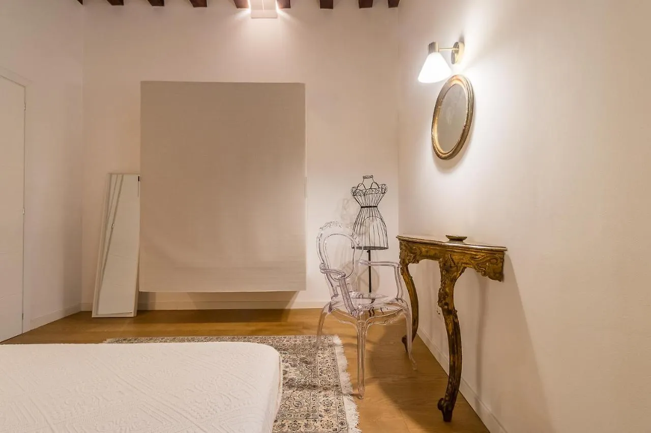 Gallery House Venice Italy