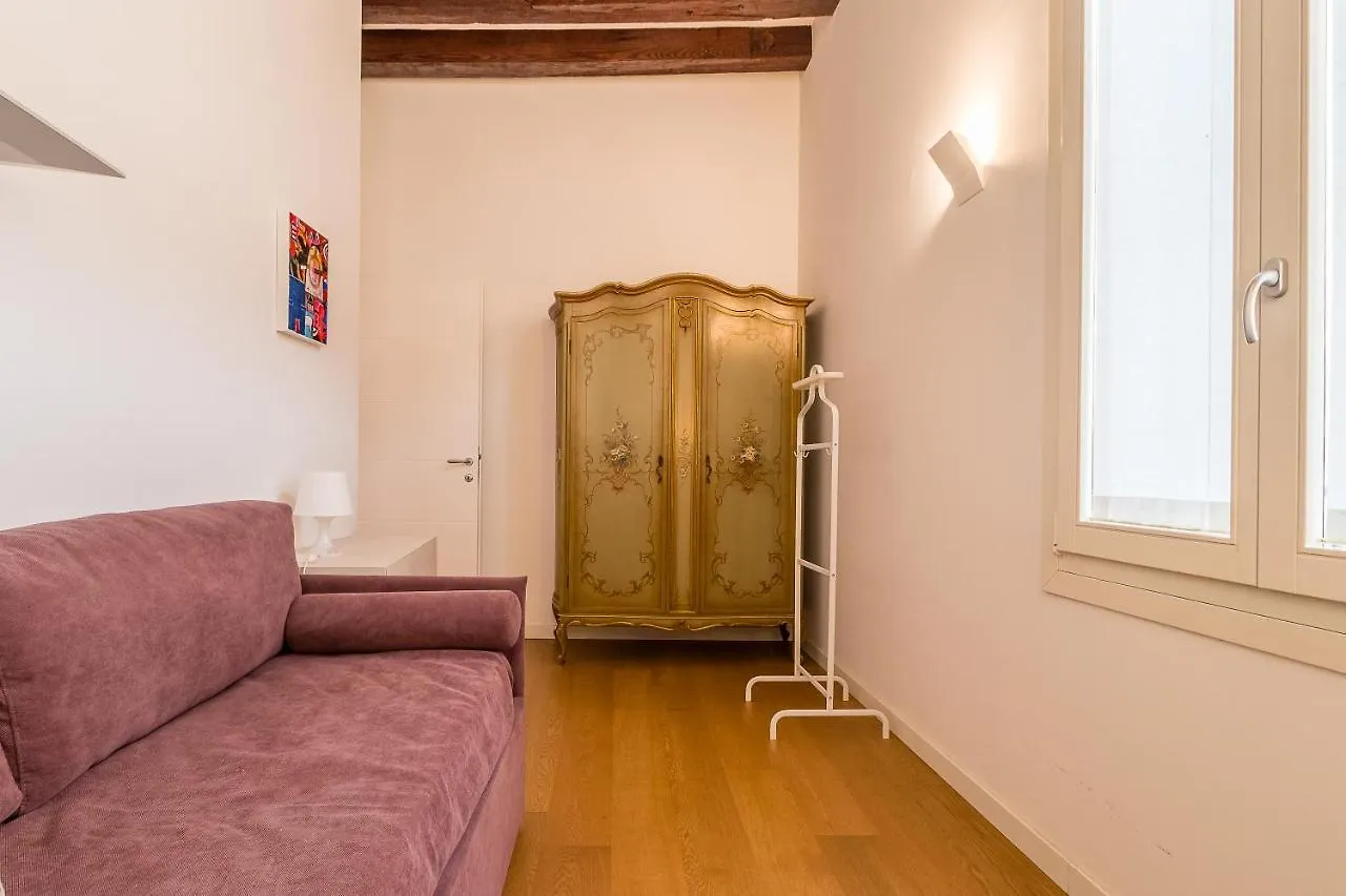Gallery House Venice 0*,