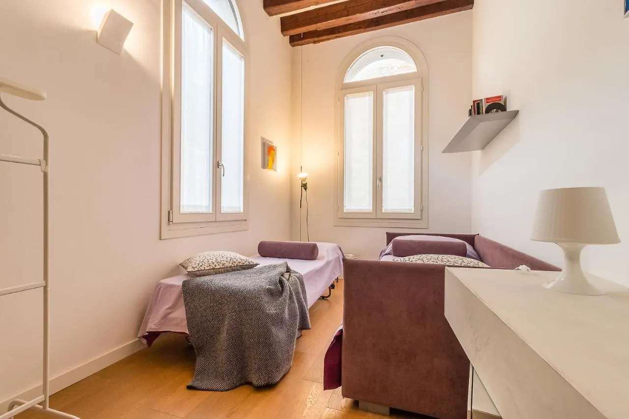 Gallery House Venice Apartment